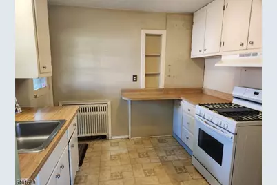 284 Manning Ave, North Plainfield, NJ 07060 - Photo 8