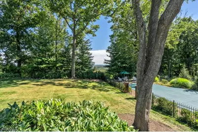 1407 Chapel Hill Rd, Mountainside, NJ 07092 - Photo 36
