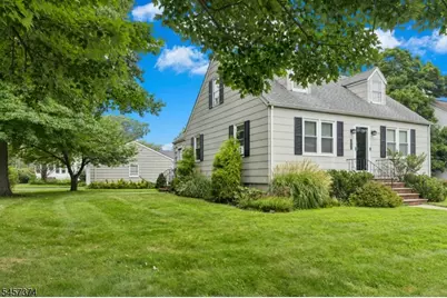 372 South Union Ave, Cranford Township, NJ 07016 - Photo 2