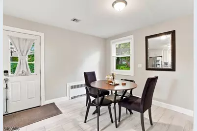 212 Hancox Ave, Nutley, NJ 07110 - Photo 14