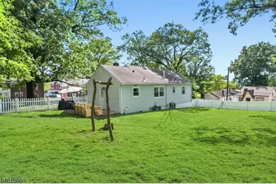 212 Hancox Ave, Nutley, NJ 07110 - Photo 22