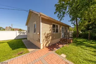 166 Victor St, Franklin Township, NJ 08873 - Photo 8