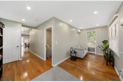 166 Victor St Unit 1, Franklin Township, NJ 08873 - Photo 2