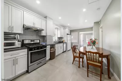 166 Victor St Unit 1, Franklin Township, NJ 08873 - Photo 4