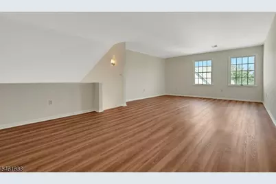 105 Quartz Ln, Paterson, NJ 07501 - Photo 20