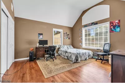 576 Richfield Ave, Kenilworth, NJ 07033 - Photo 28
