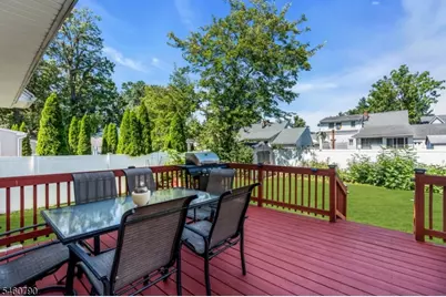 576 Richfield Ave, Kenilworth, NJ 07033 - Photo 36