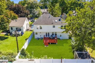 576 Richfield Ave, Kenilworth, NJ 07033 - Photo 40