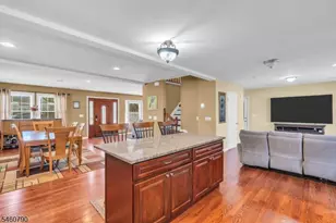 576 Richfield Ave, Kenilworth, NJ 07033 - Photo 12