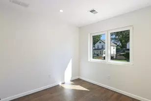 13 Columbus Ave, Edison Twp., NJ 08817 - Photo 14