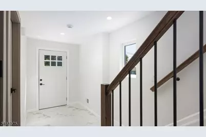 13 Columbus Ave, Edison Twp., NJ 08817 - Photo 4