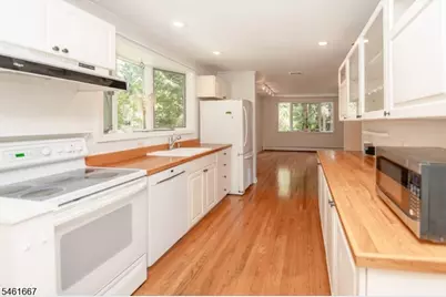 4 Emmet Roche Dr, Montville Township, NJ 07005 - Photo 12