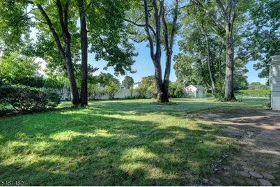 15 Jocelyn Pl, Pequannock Township, NJ 07444 - Photo 4