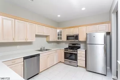 5 Wiley Ct, Parsippany, NJ 07950 - Photo 4