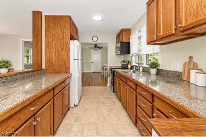 730 Marudy Dr, Union Township, NJ 08802 - Photo 12