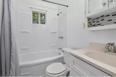 24 Presidential Dr, Washington Boro, NJ 07882 - Photo 8