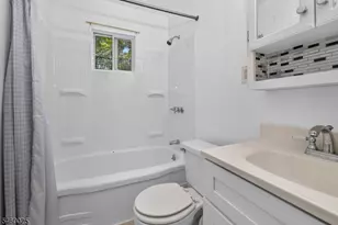 24 Presidential Dr, Washington Boro, NJ 07882 - Photo 8
