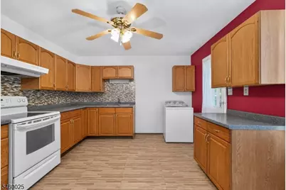 24 Presidential Dr, Washington Boro, NJ 07882 - Photo 6