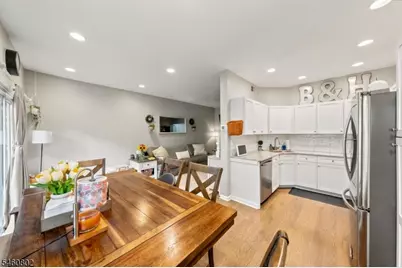 9 Old Orchard Ct, Clinton, NJ 08809 - Photo 8