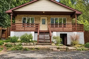 530 Stanhope Rd, Byram Township, NJ 07871 - Photo 1