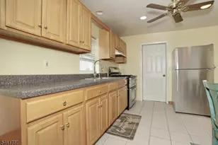 15 Crescent Ave, Totowa, NJ 07512 - Photo 18