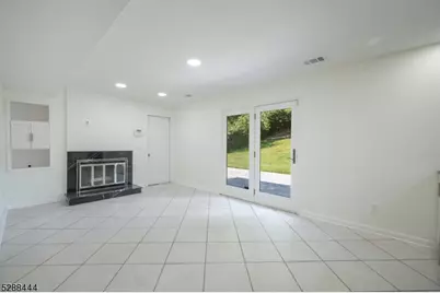 31 Harwood Pl, Wayne, NJ 07470 - Photo 12