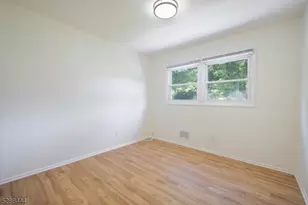 31 Harwood Pl, Wayne, NJ 07470 - Photo 16