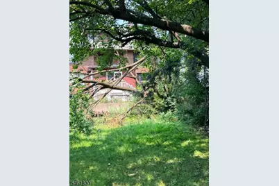 318 E 38th St, Paterson, NJ 07504 - Photo 4