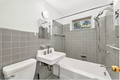 879 Vosseller Ave, Bridgewater, NJ 08836 - Photo 22