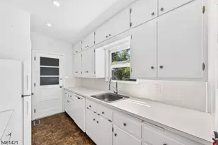 879 Vosseller Ave, Bridgewater, NJ 08836 - Photo 8