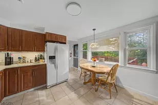 41 Charwalt Dr, Hawthorne, NJ 07506 - Photo 18