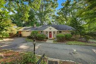 41 Charwalt Dr, Hawthorne, NJ 07506 - Photo 42