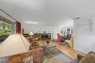 41 Charwalt Dr, Hawthorne, NJ 07506 - Photo 8