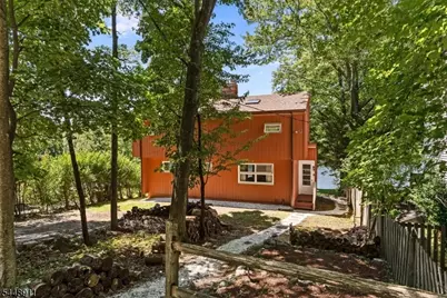907 Plymouth Lake Dr, Stillwater Twp., NJ 07860 - Photo 14