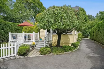 104 Wildwood Ave, Montclair, NJ 07043 - Photo 28