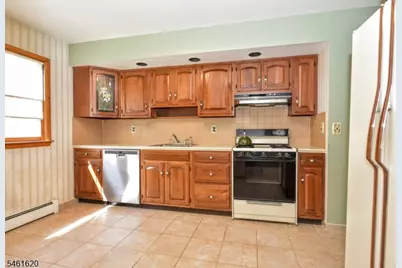 3 Richard Ct, Butler, NJ 07405 - Photo 10