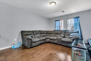 914 S 18th St, Newark, NJ 07108 - Photo 16