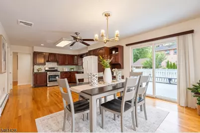 288 Corbett Pl, North Plainfield, NJ 07060 - Photo 4