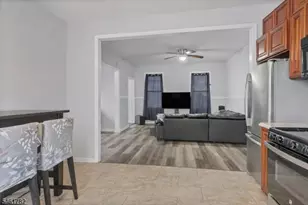 105 Huntington Terrace, Newark, NJ 07112 - Photo 2