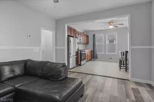 105 Huntington Terrace, Newark, NJ 07112 - Photo 18