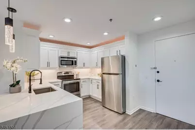 1 Carriage City Plz #1513, Rahway, NJ 07065 - Photo 8