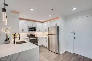 1 Carriage City Plz, Rahway, NJ 07065 - Photo 8