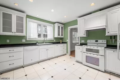 96 Pickford Ave, Phillipsburg, NJ 08865 - Photo 12