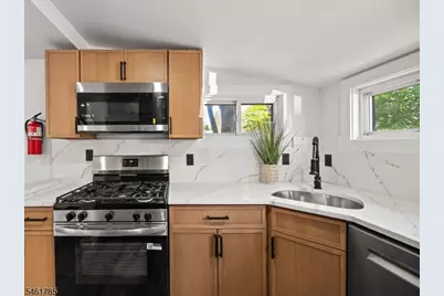 2 Knowles Ln, Mount Olive, NJ 07828 - Photo 6