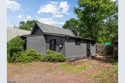 2 Knowles Ln, Mount Olive, NJ 07828 - Photo 2