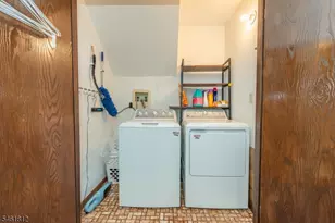 40 Livingston Ave, Dover, NJ 07801 - Photo 6