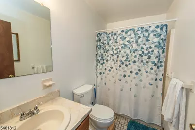40 Livingston Ave, Dover, NJ 07801 - Photo 16