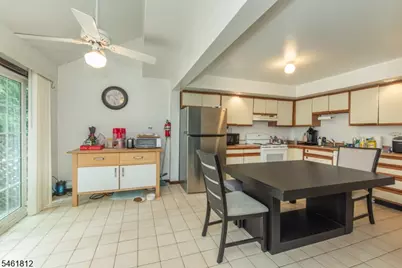 40 Livingston Ave, Dover, NJ 07801 - Photo 8