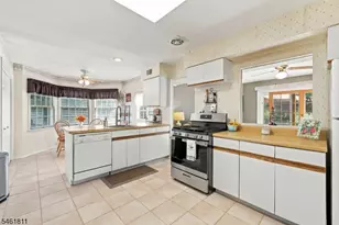 41 Fleetwood Dr, Rockaway Township, NJ 07866 - Photo 10