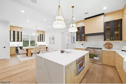 8 Roosevelt Ter, Livingston, NJ 07039 - Photo 8